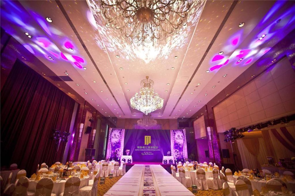 Shenyang Haiyun Jinjiang International Hotel Bagian luar foto