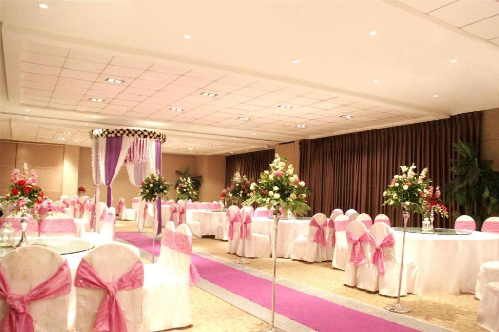 Shenyang Haiyun Jinjiang International Hotel Bagian luar foto