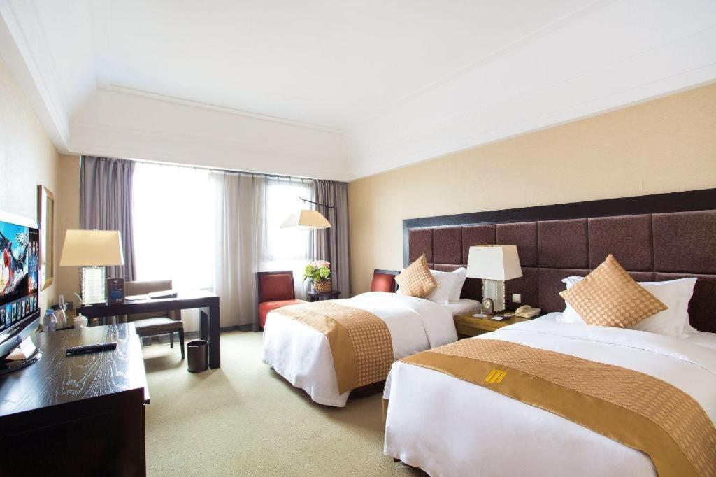 Shenyang Haiyun Jinjiang International Hotel Bagian luar foto