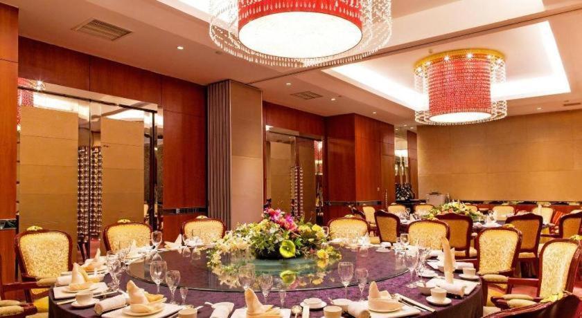 Shenyang Haiyun Jinjiang International Hotel Bagian luar foto