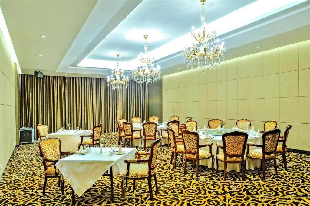 Shenyang Haiyun Jinjiang International Hotel Bagian luar foto